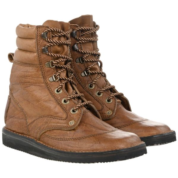 Courteney Jameson in Light Brown Buffalo Leather