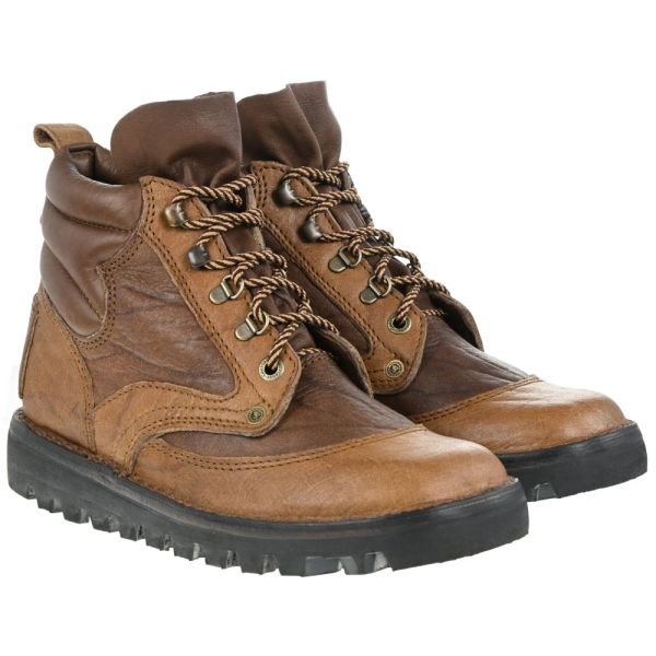 Courteney Selous in Two Tone Buffalo Leather