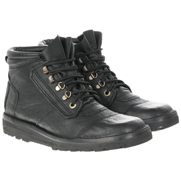 Courteney Safari in Black Buffalo Leather