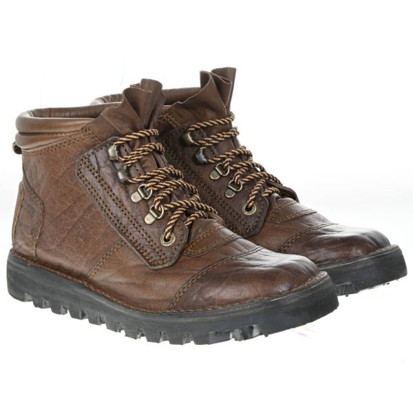 Courteney Safari in Dark Brown Buffalo Leather